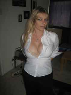 a single girl looking for men in Dimondale, Michigan