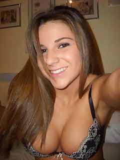 romantic girl looking for guy in Golden Gate, Illinois